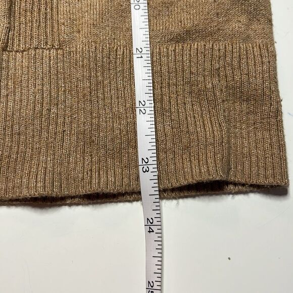 BANANA republic extra small brown turtleneck sweater. Runs large. Ribbed details - Picture 9 of 9